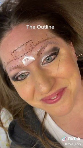 She ❤️ her makeup look & it can be so hard to try and “modernize” a more flattering shape for these clients. She’s happish but said she likes her “drag queen” look better; hoping she’ll embrace the more flattering shape as she heals🤞🏽#pmubrows #browtransformation