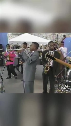 🎷 Antonio Hart LIVE this Sunday! .