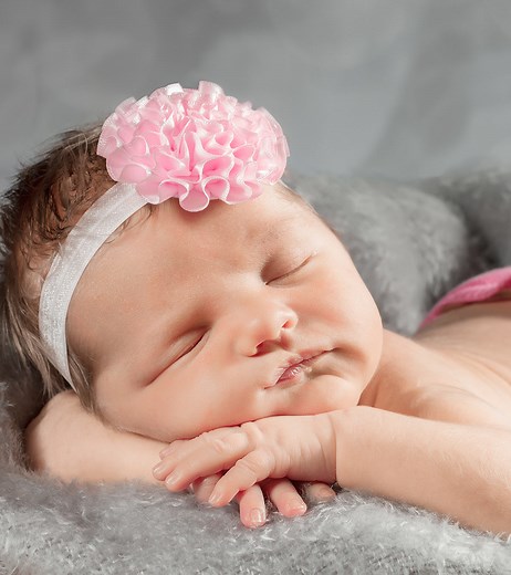 133 Popular and Traditional Amish Names For Boys and Girls