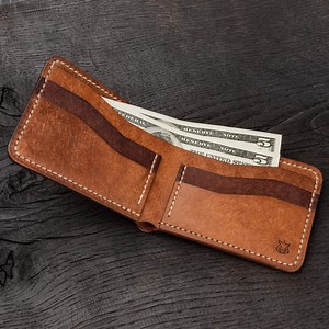 Minimalist Leather Bifold Wallet "myth" - Etsy