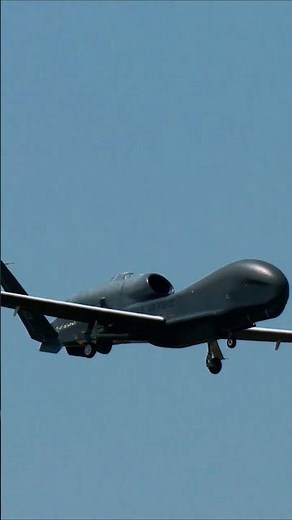 アメリカ空軍無人偵察機RQ-4グローバルホークが横田基地から離陸 USAF YokotaAirBase