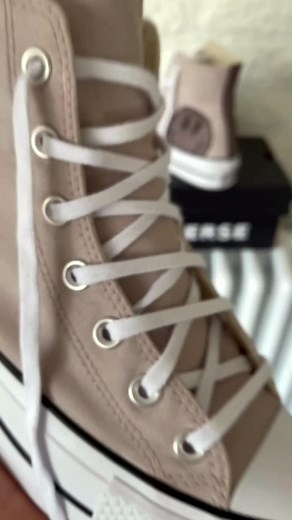 Custom Smiley Converse DIY Fashion Ideas