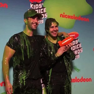 15K views · 193 reactions | Caution: Blimps are slippery when slimed  Who else saw Josh & David's epic BFF slime moment at Kids' Choice Awards? | Nickelodeon | Facebook