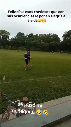 Venezolanos en Argentina | Medio Digital on Instagram: "Que conste que ella lo dice como un halago eh!! 😅😅 - Feliz día para esos pequeños llenos de curiosidad e inocencia que con sus ocurrencias nos regalan sonrisas. - Cada tercer domingo del mes de agosto se celebra en Argentina el Día del Niño. - En el año 2020 por disposición del ministerio de Desarrollo Social, pasó a llamarae Día de las Infancias. Sin embargo, el pasado 6 de agosto, el Gobierno i Argentino resolvió que ya no se llamará de