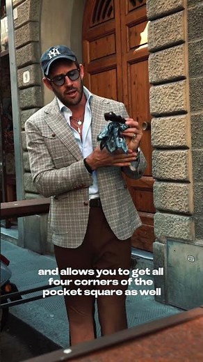 How to fold a pocket square. The nonchalant way or the Italian way.