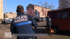 8M views · 25K reactions | Il essaye de renverser une policier  | DAM Express | Facebook