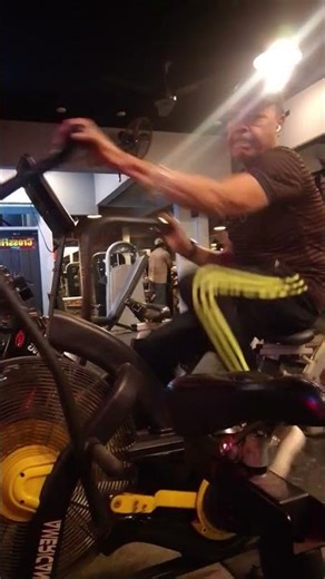 Tuesday 09.12.25 the seated cycling workout with machine for body warm up