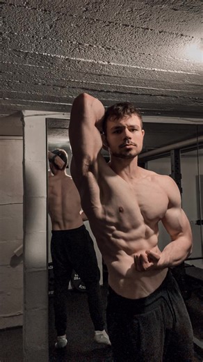 I have lost 40kg and i am trying to inspire and motivate others on this platform to be a better version of themselves🦾❤️ Follow for more (pretty fire) content. Visit my profile to find more of my journey, how a knee surgergy stalled my process and so much more🔥 #gym #gymtok #gymmotivation #gymrat #gymtransformation