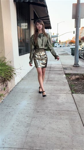 1980s Metallic Gold Fashion Set for Authentic Retro Style