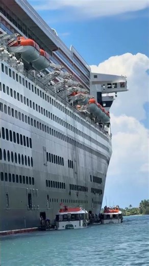 Only Tender Boats No Port For The Cruis Ship💥💫