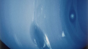 La mystérieuse découverte d'un vortex sombre sur Neptune depuis la Terre