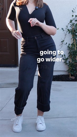 Julie Hansen | What do you guys think about this variation? Do we want more like this? ☺️🫶🫶 . #bachatawithjewlz #bachatasensual #tutorial #dancetutorial... | Instagram