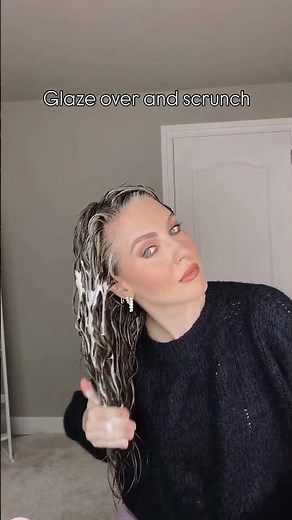 How to Get a Gel Cast for Defined, Frizz-Free Curls ✨💧