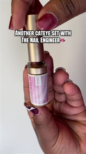 Stunning Cat Eye Nails Tutorial by The Nail Engineer