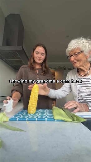 Did you know about this corn hack? 🌽🤯🤷🏽‍♂️ #fyp #foryou #corn #hack #foodporn