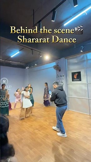 Behind the scene 🎬 #bollywood #danceshortstrending #shararat