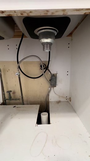 Maintenance man Tom (@maintenancemantom)’s videos with original sound - Maintenance man Tom