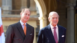 Sigue el baile de títulos en Buckingham: el príncipe Eduardo se convierte en duque de Edimburgo