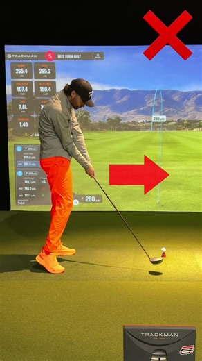 If you struggle with thin shots, blocks, or hooks… EARLY EXTENSION might be the reason. Early extension is when your hips move toward the ball in the downswing instead of staying back. Work on clearing your lead hip. When early extension happens, you lose space → the arms flip → contact and consistency suffer. FOLLOW & improve your golf game ⛳️ #golftips #golfer #golfing #golfcoach #golf