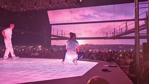 Deux frères P1 Zénith de Toulouse ❤️‍🔥 • • • • ⎯⎯⎯⎯⎯⎯⎯⎯⎯⎯⎯⎯⎯⎯⎯⎯⎯ ╭ ╮ ➢ DISCORD : lien en bio ➢ INSTA : _pnl_qlfff ➢ TIKTOK : _pnl_qlfff ╰ ╯ ⎯⎯⎯⎯⎯⎯⎯⎯⎯⎯⎯⎯⎯⎯⎯⎯⎯ • • • • #qlf #pnl #blanka #mmz #dtf #nos #ademo #pnllive2022 #pnltour #qlf #fanpnl #quelafamille #qlfnecherchepasdalliers #pourtoi #zouloutchaing #mexico #auDD #tarik #nabil #insta #discord #serveur #concert #deuxfreres