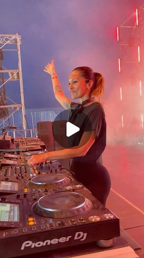 Deborah De luca on Instagram: "you can see how happy my job makes me? 😍☀️ @wearefstvl @circolocoibiza #deborahdeluca"