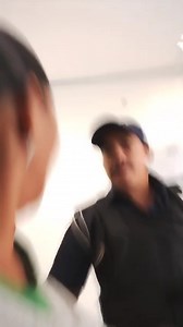 24K views · 13K reactions | Mulher denuncia agressão por segurança de agência bancária em Palmas após tentar gravar humilhação de idosa por parte do vigilante da Agência da Caixa em Taquaralto Os comentários é com vocês. | Alessandro Ferreira | Facebook