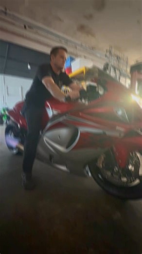 At Schnitz Racing we make our bikes go “BRRRAA-TA-TA-TA-TA-TA” The team wrapped up this 500hp Busa with a RSR built motor, RCC turbo kit, DME swingarm, Maxx ECU, and plenty more Do you wanna go faster? Not hard... Just message us! | Schnitz Racing