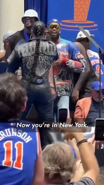 Alicia Keys Performs 'Empire State of Mind' at New York Knicks Championship Parade! 🗽🏀