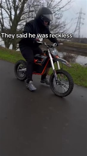 nclaza6 (@azanufc)’s videos with Riding is therapy - YFZ_450_R