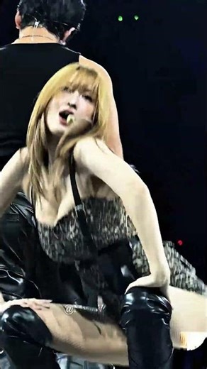 [4K] Momo solo stage during world tour concert in Chicago D2 | #momo #twiceworldtour2026 #twice