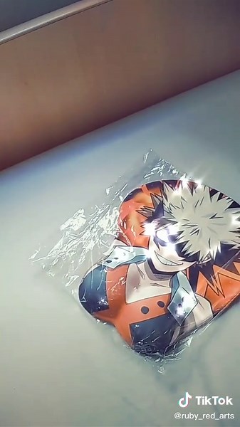 Videos de Ruby Red (@ruby_red_arts) con “sonido original - Jane Kimura”