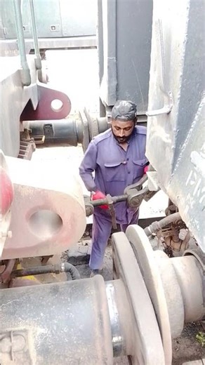 locomotive Compelling #shorts #shortfeed #train #railway
