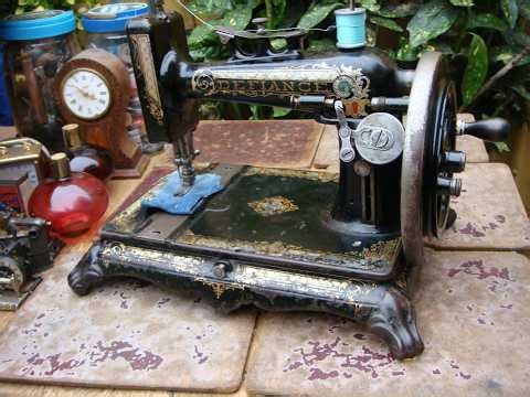 Vintage Old Antique Hand Crank Defiance Sewing Machine See Video