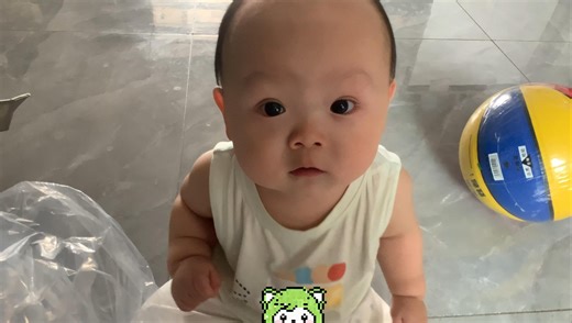 这比扫地机器人好用多了，就是有点费孩子