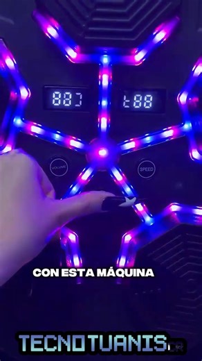 🎵 MUSIC BOXING 🥊 🥊Características Máquina de Boxeo: 🥊Es perfecta para entrenar boxeo mientras escuchas tu música favorita 🥊 Cuenta con 5 almohadillas con sensores que detectan cuando golpeas, mejorando tu precisión y coordinación. 🥊 Tiene una bocina que permite reproducir música, ya sea por conexión Bluetooth o con su música integrada. 🥊 Puedes ajustar la velocidad de golpeo y el volumen de la música, ambos se muestran en pantallas LED. 🥊 Incluye 2 pares de guantes, uno pequeño y uno gra