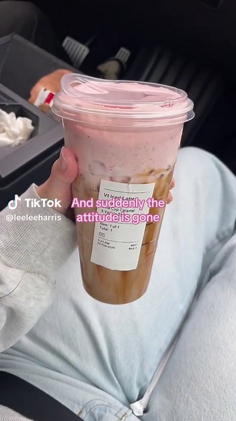 Starbucks Venti Iced Vanilla Latte Recipe with Strawberry Foam