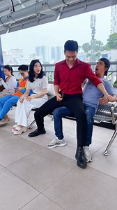 Don’t block a seat when others need it too #LemonTV #ContentCreator | Lemon TV