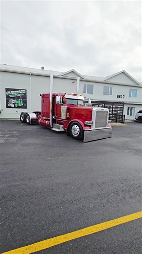 💣THE CHERRY BOMB 💣 un autre magnifique camion ULTIMATE ! Nous avions vendu ce 389 il y a quelque année en 2023 , maintenant qu'il es redevenu en notre possession nous lui avons fais une petite mise a niveau et remis dans un état incroyable ! Le projet es pas encore terminé mais en voici un avant goûts ! Je vous présentes le 💣CHERRY BOMB 💣 ULTIMATE CENTRE DU CAMION Inc La référence au quebec pour un camion lourd ! 514-978-HULK (4855) cell 📱 450-281-HULK (4855) bureau ☎️ ultimatecentreducamio