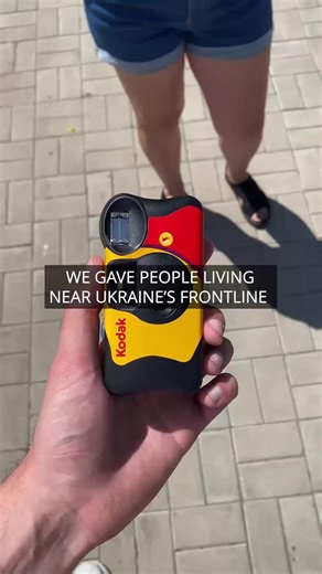 We asked people to show us what life is really like near #Ukraine’s frontline. For families living less than 20 kilometers from the fighting, shops are closed, services are disrupted, and homes are damaged. Yet, even in these difficult conditions, communities continue to endure. Every month, WFP delivers food to 425,000 people in frontline areas, helping people survive where access to essentials is severely limited. | World Food Programme