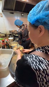 656K views · 19K reactions |  Sichuan heat + Chengdu street vibes = mind-blowing frog flavor!  #frog #china #mrtaster | Hubert Sepidnam | Facebook