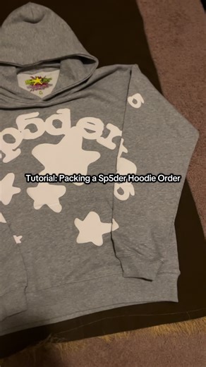 Tutorial to Pack a sp5der hoodie 🛒. #reselling #sp5der #essentialshoodie