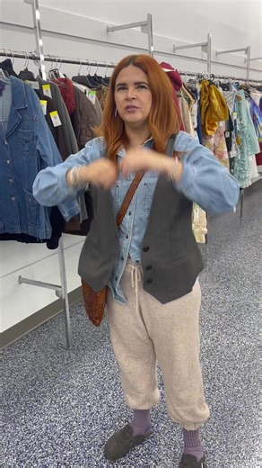 Nos duimos pa’ #goodwill #thriftstorefinds #thrifting #thriftshop #thriftstore #goodwillfinds | Cucitura Room