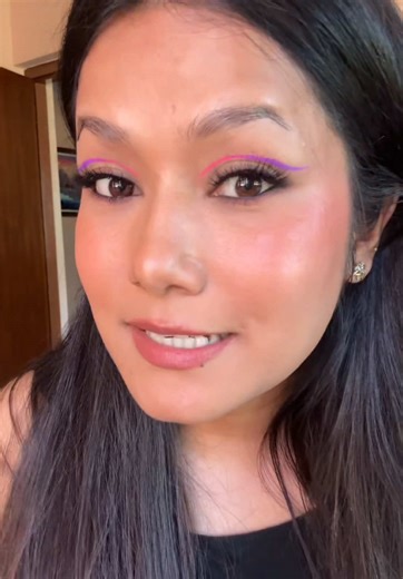 I started learning makeup when I was 15-16. I used to lock myself in my room, open YouTube, and just watch beauty gurus like Tati, Laura Lee, Manny Mua for hours. Makeup was my little escape. It was how I coped, how I felt safe. Nothing around me made much sense but those YouTube tutorials did. Somewhere along the way, I lost that spark, but sitting in front of the mirror again… it still feels like home. . . . UV liners from @suvabeauty, unfortunately they closed down. Face products: @Huda Beaut