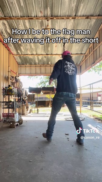 Team Roping Techniques: Mastering the Flag Man's Role