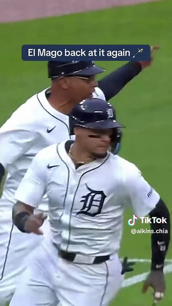 Javier Baez: Exciting Baseball Highlights