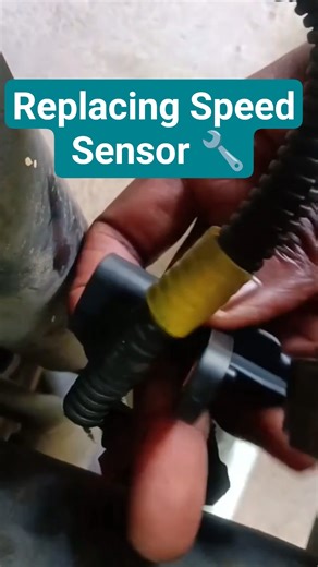 Replacing 2006 Jeep Liberty Speed Sensor 🔧 #automobile #sensor #like #share #subscribe
