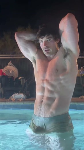 Handsome Muscular Man FLEXES by the Pool – Insane Physique - austinsfit #aesthetic #fitness