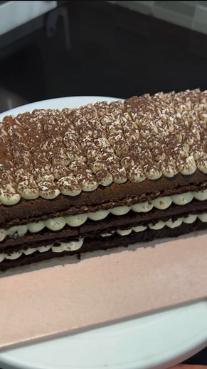 Chocolate Cake Recipe Without Oven or Mixer | Easy and Delicious!