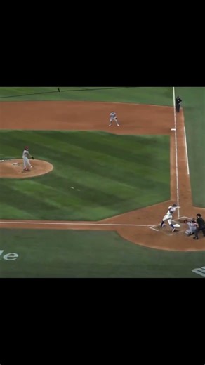 ELLY MAKES IT LOOKS EASY!!