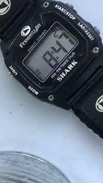 cómo cambiar la hora de un reloj Freestyle shark